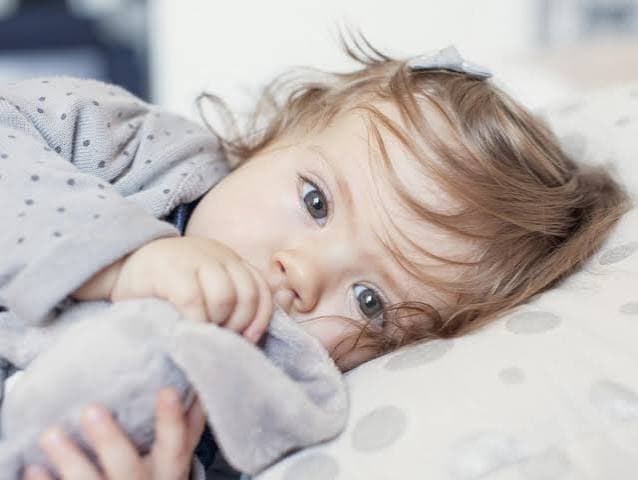 Faut-il raccourcir la sieste pour qu'il dorme mieux le soir ?